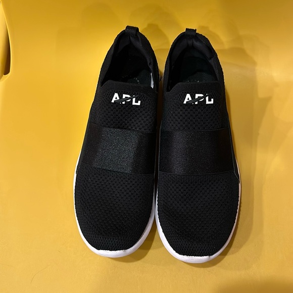 Athletic Propulsion Labs (APL) Techloom Bliss (black/black/white) - size 9.5 - Picture 3 of 5